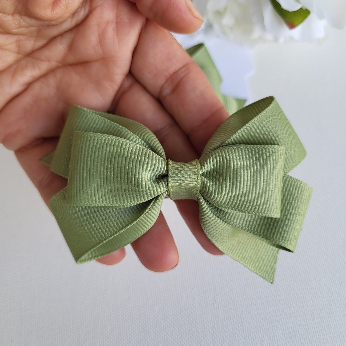 spring moss hair bow